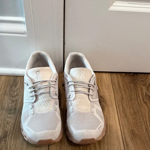 On Running Cloud Shoes in Light Cream and Beige - Picture 2 of 6